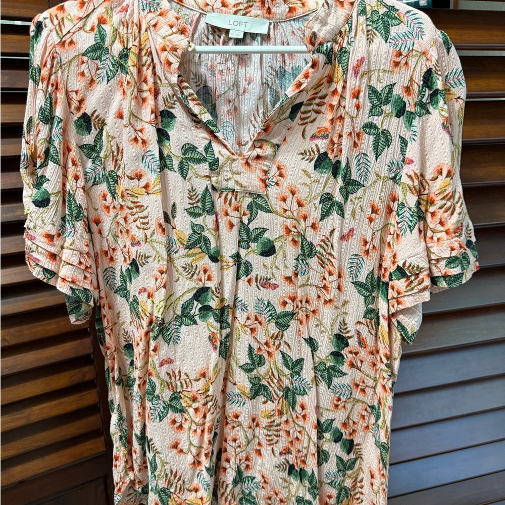 LOFT Floral Print Women's Top - Cream and Green